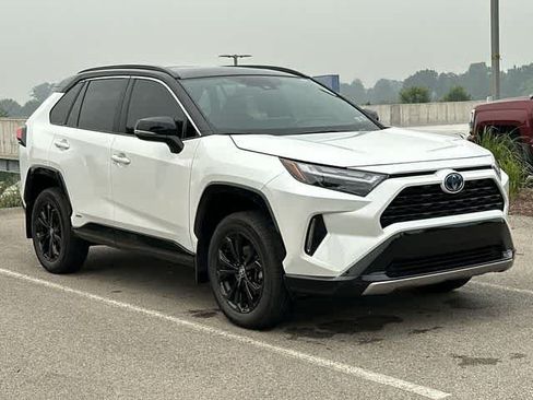 Used 2024 Toyota RAV4 XSE w/ Weather Package AWD/4WD image 22
