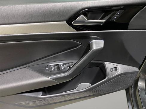 Used 2019 Volkswagen Jetta R-Line FWD image 7