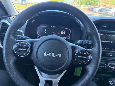 Used 2024 Kia Soul LX w/ Option Group 015 FWD image 15