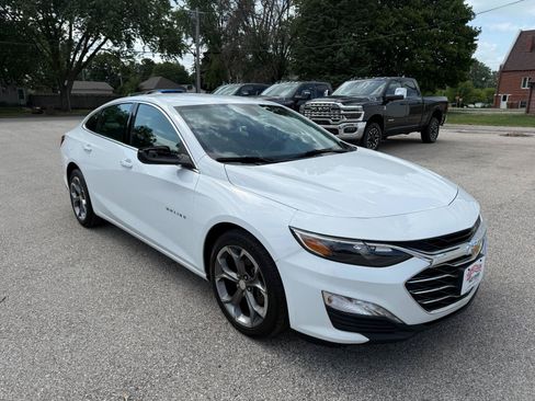 Used 2021 Chevrolet Malibu LT FWD image 3
