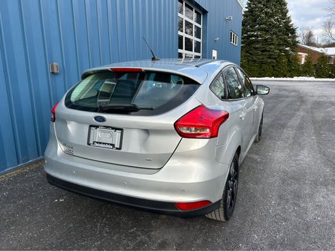 Used 2016 Ford Focus SE w/ Equipment Group 201A image 4