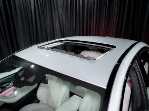 Used 2022 Mercedes-Benz E 350 Sedan image 9