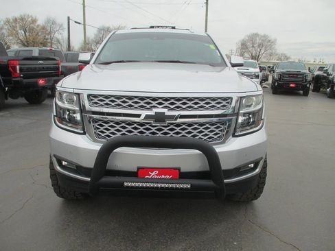 Used 2017 Chevrolet Tahoe LT w/ LT Signature Package image 11