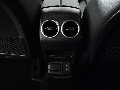 Certified 2025 Mercedes-Benz GLB 250 4MATIC image 30