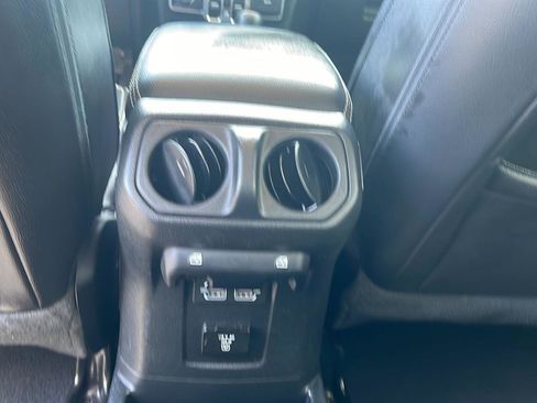 Used 2023 Jeep Wrangler Unlimited Sahara AWD/4WD image 9
