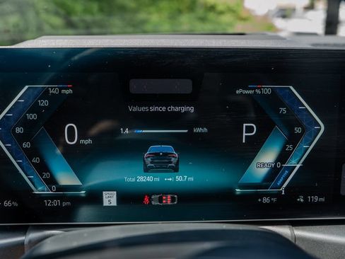 Used 2023 BMW i4 eDrive40 w/ M Sport Package RWD image 9