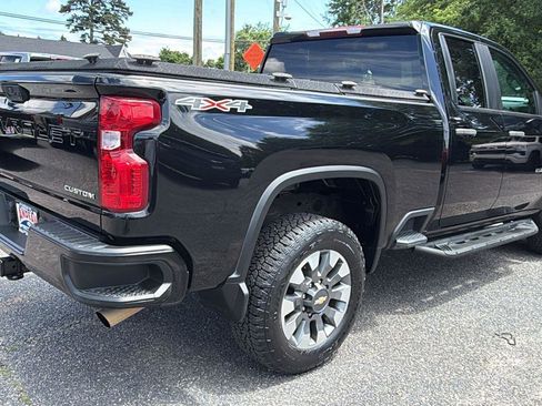 Used 2022 Chevrolet Silverado 2500 Custom w/ Custom Value Package AWD/4WD image 5