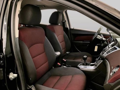 Used 2013 Chevrolet Cruze Eco w/ Enhanced Safety Package FWD image 8