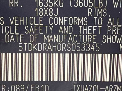 Used 2024 Toyota Highlander XLE image 34