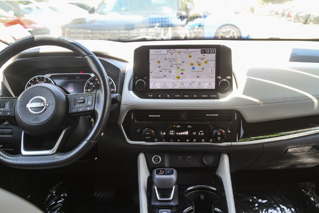 Used 2023 Nissan Rogue SL w/ SL Premium Package FWD image 13