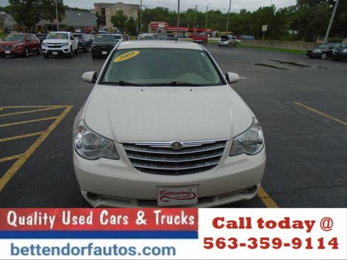 Used 2009 Chrysler Sebring Limited FWD image 1