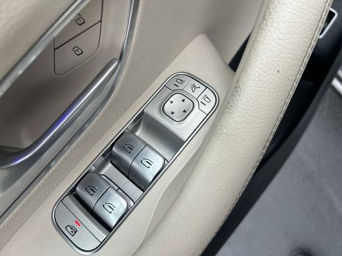 Used 2022 Mercedes-Benz GLS 450 4MATIC image 15