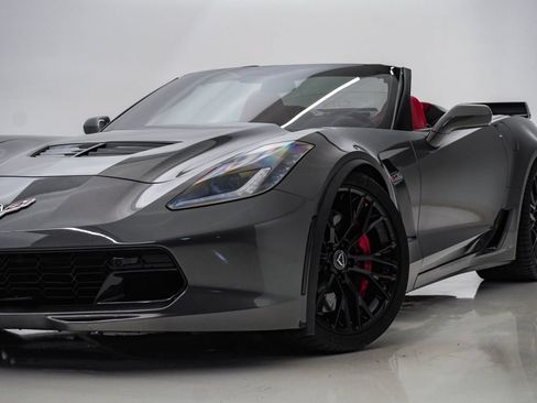 Used 2016 Chevrolet Corvette Z06 w/ 3LZ Preferred Equipment Group RWD image 2