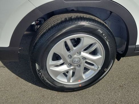 New 2026 Hyundai Venue SE image 22