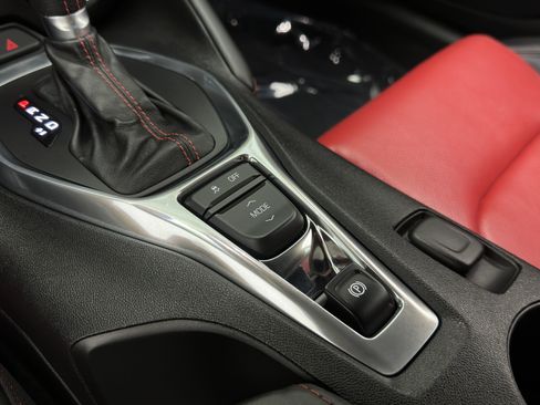 Used 2016 Chevrolet Camaro SS RWD image 13