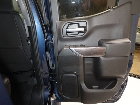 Certified 2020 Chevrolet Silverado 1500 LTZ w/ Technology Package image 22