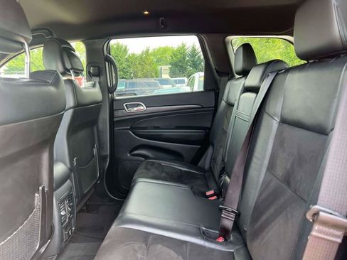 Used 2022 Jeep Grand Cherokee Laredo X AWD/4WD image 11