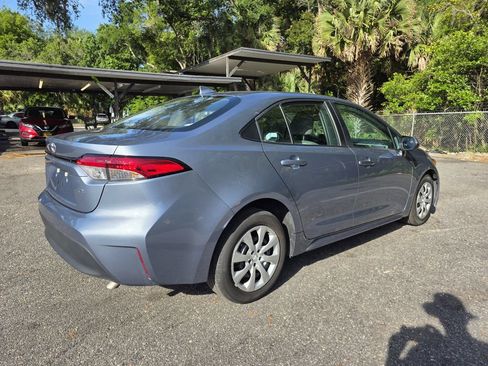 Used 2025 Toyota Corolla LE w/ Convenience Package FWD image 3