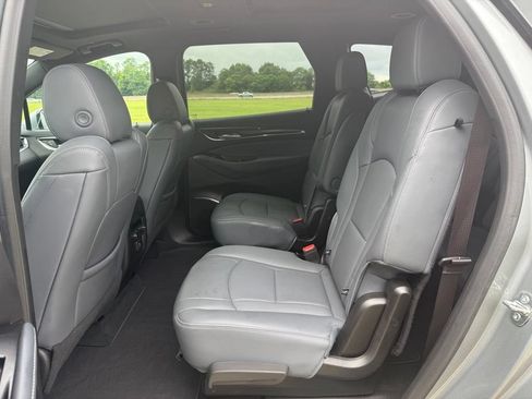 Used 2023 Buick Enclave Essence w/ Experience Buick Package AWD/4WD image 15