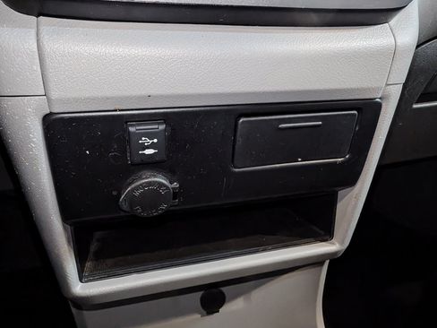 Used 2020 Toyota Sienna LE AWD/4WD image 41