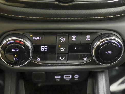 Used 2021 Chevrolet TrailBlazer ACTIV w/ Sun and Liftgate Package AWD/4WD image 34