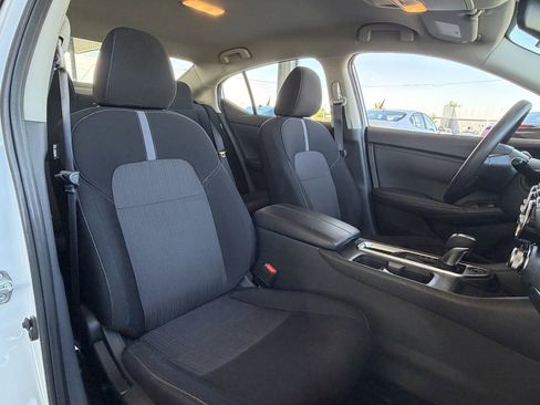 Used 2024 Nissan Sentra SV FWD image 23