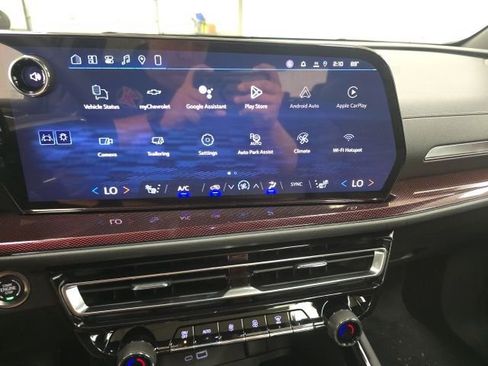 New 2026 Chevrolet Traverse Z71 w/ Enhanced Driving Package image 13