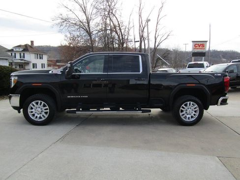 Used 2022 GMC Sierra 2500 SLE w/ SLE Value Package; image 5