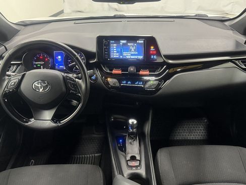 Used 2018 Toyota C-HR XLE FWD image 23