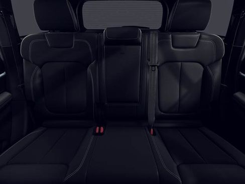 New 2026 Jeep Grand Cherokee Altitude image 3