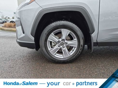 Used 2025 Toyota RAV4 XLE image 33