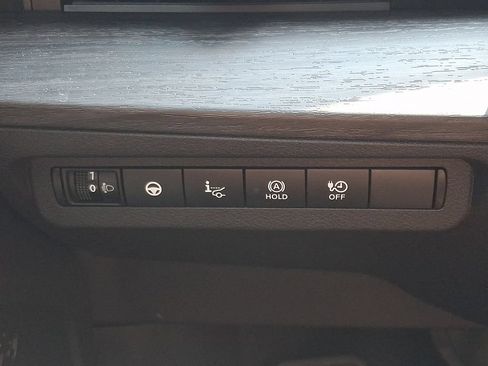 Certified 2023 Nissan Ariya AWD image 25
