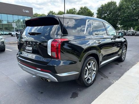 Used 2024 Hyundai Palisade Limited FWD image 9