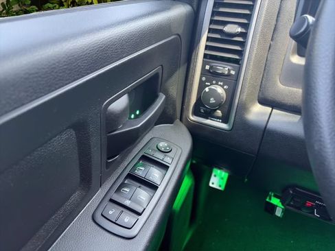 Used 2017 RAM 1500 Express w/ Black Ram 1500 Express Group AWD/4WD image 20