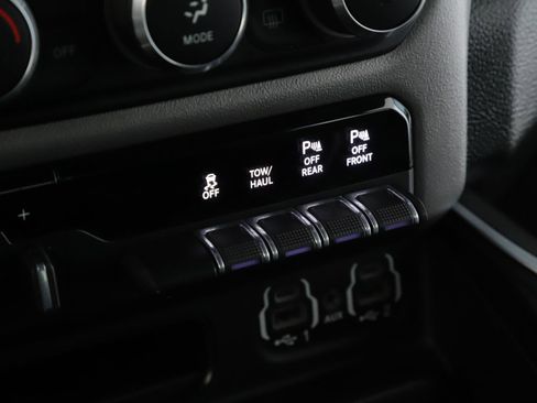 Used 2020 RAM 1500 Big Horn image 15