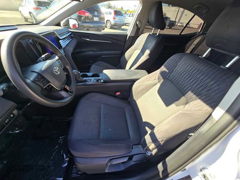 Used 2025 Toyota Camry LE image 22