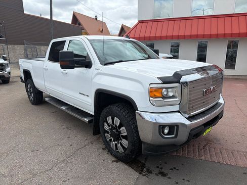 Used 2015 GMC Sierra 2500 SLE AWD/4WD image 2