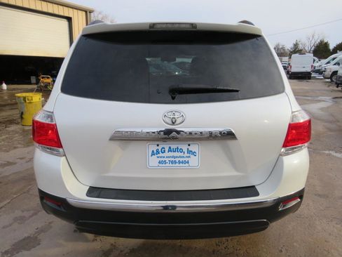 Used 2012 Toyota Highlander Limited w/ Tow Pkg image 5