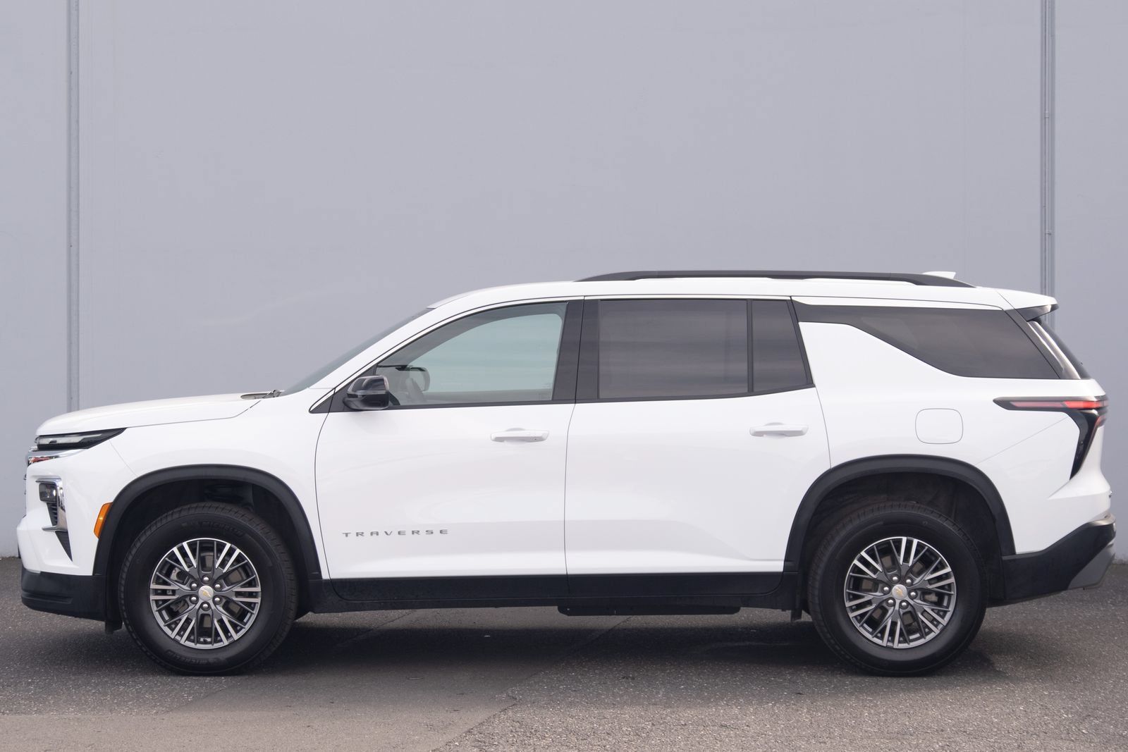 Used 2026 Chevrolet Traverse LT AWD/4WD image 27