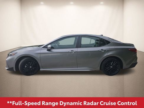 Used 2025 Toyota Camry SE w/ Convenience Package FWD image 9