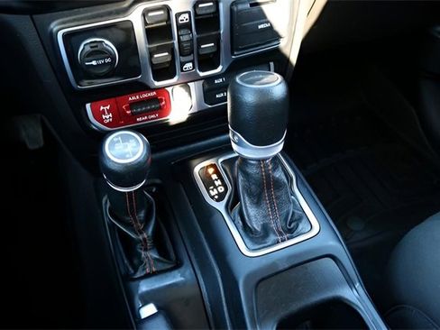 Used 2022 Jeep Gladiator Mojave w/ Trailer Tow Package image 23