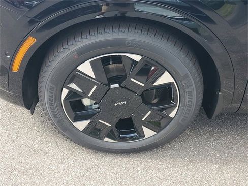 New 2026 Kia Sportage SX image 4