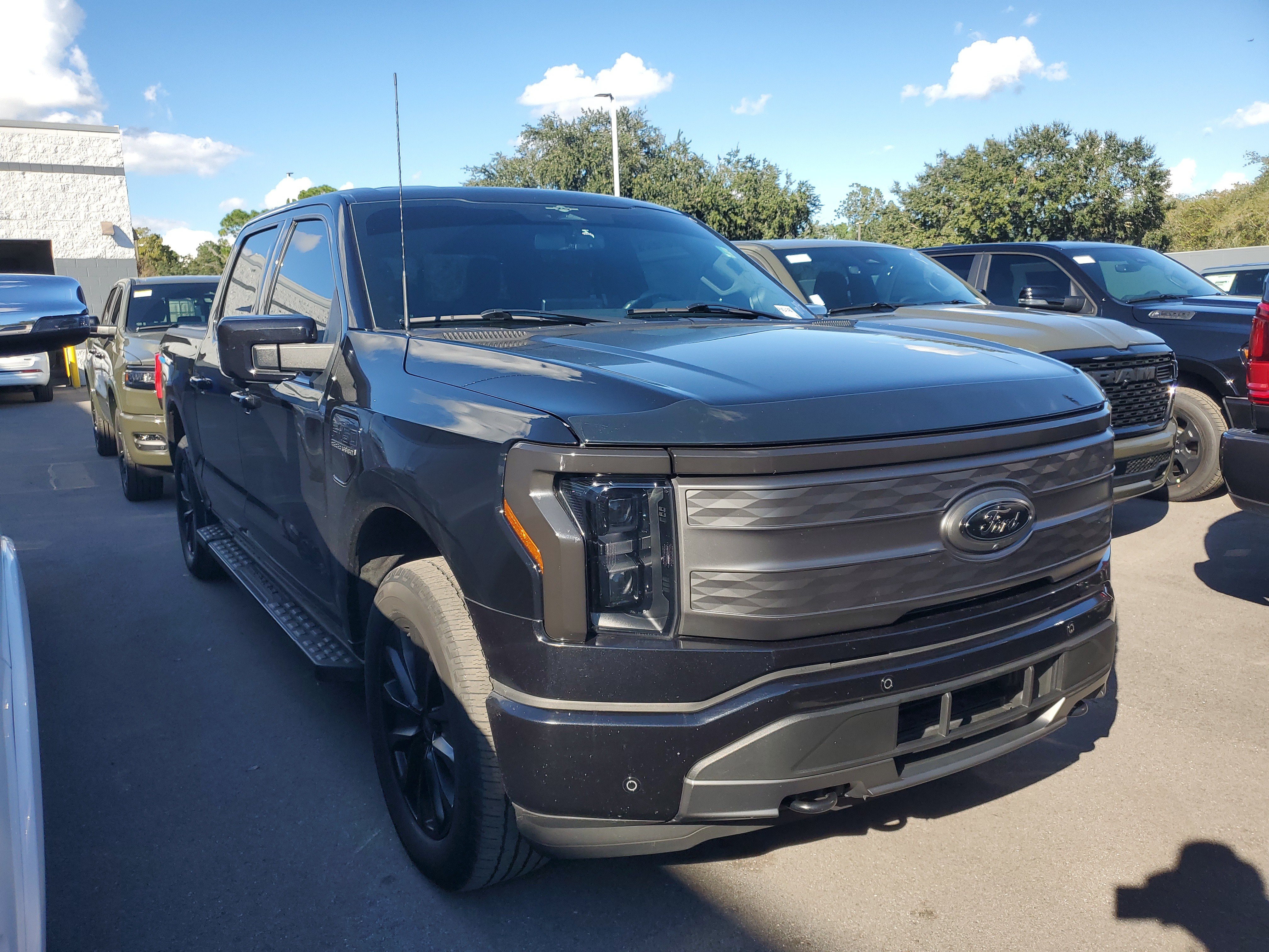 Used 2023 Ford F150 Lightning Lariat AWD/4WD image 2