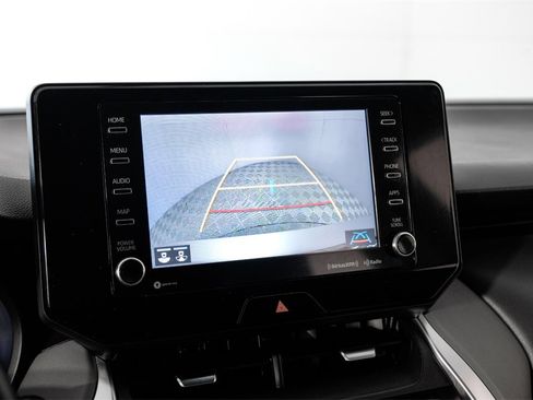 Used 2022 Toyota Venza XLE image 18