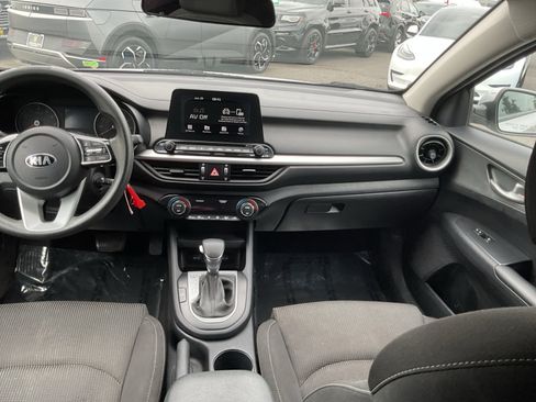 Used 2019 Kia Forte LXS FWD image 16