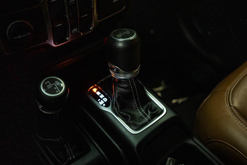 Used 2022 Jeep Wrangler Unlimited Sahara AWD/4WD image 18