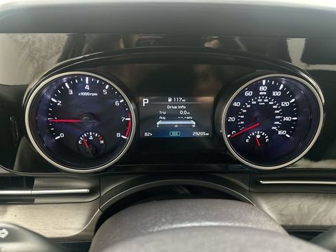Certified 2024 Kia Carnival EX FWD image 11