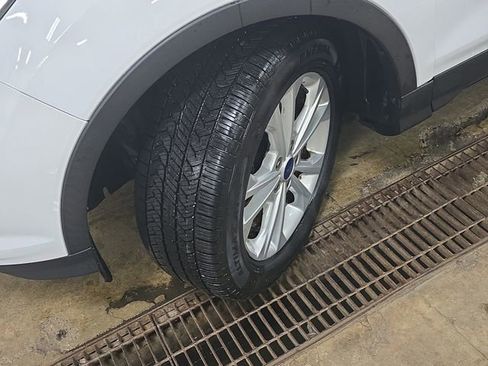 Used 2018 Ford Escape SEL w/ Canadian Touring Package image 33