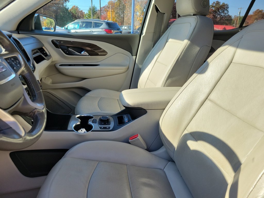 Used 2018 GMC Terrain Denali w/ GMC Pro Grade Package AWD/4WD image 21