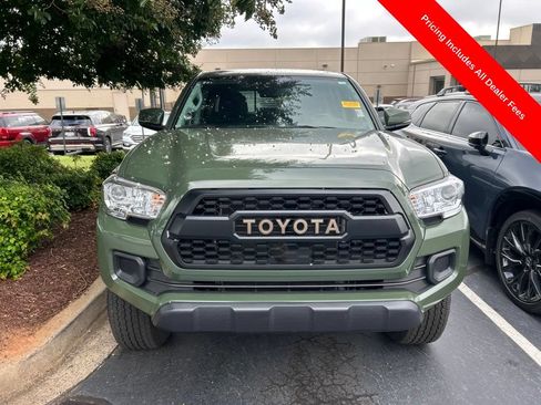 Used 2022 Toyota Tacoma SR5 w/ Trail Edition AWD/4WD image 14